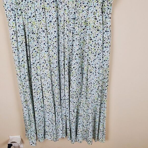 Torrid Ditst Floral Cloud Dancer Midi Challis Surplice Dress Size 22 - Picture 3 of 13
